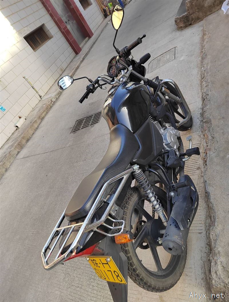 二手雅马哈摩托车