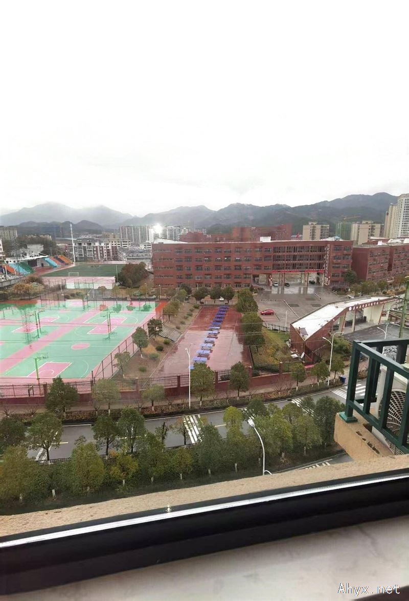 思源学校正对面房屋出租